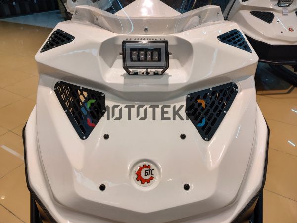 Снегоход БТС Арктик - 4Т Лонг Люкс 20 л.с.. эл. запуск. реверс. тормоз белый (машинокомплект) | Мототека Снегоход БТС Арктик - 4Т Лонг Люкс 20 л.с.. эл. запуск. реверс. тормоз белый (машинокомплект) | Мототека